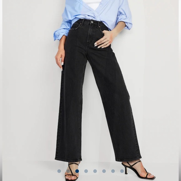 Extra High-Waisted Wide-Leg Black Jeans - Picture 4 of 6